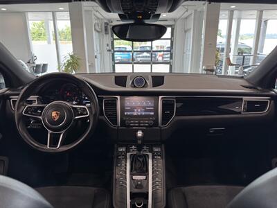 2018 Porsche Macan   - Photo 8 - Gladstone, OR 97027