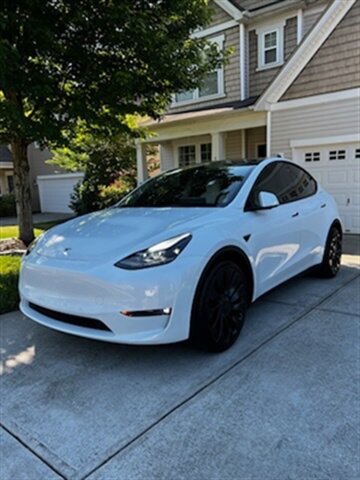2022 Tesla Model Y Performance - Photo 1 - Gladstone, OR 97027