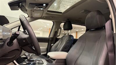 2024 Kia Carnival SX Prestige   - Photo 6 - Gladstone, OR 97027