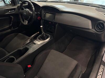 2015 Subaru BRZ Premium   - Photo 15 - Gladstone, OR 97027