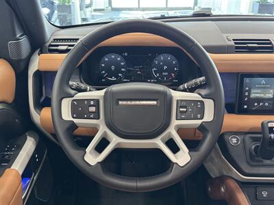 2024 Land Rover Defender 90 P300 S   - Photo 18 - Gladstone, OR 97027