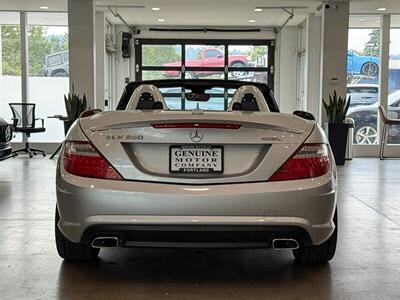 2015 Mercedes-Benz SLK SLK 350   - Photo 11 - Gladstone, OR 97027