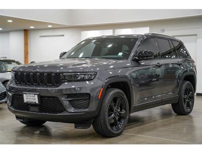 2022 Jeep Grand Cherokee Laredo   - Photo 1 - Gladstone, OR 97027