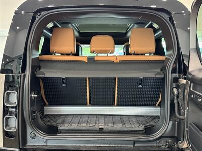 2023 Land Rover Defender Carpathian Edition   - Photo 36 - Gladstone, OR 97027
