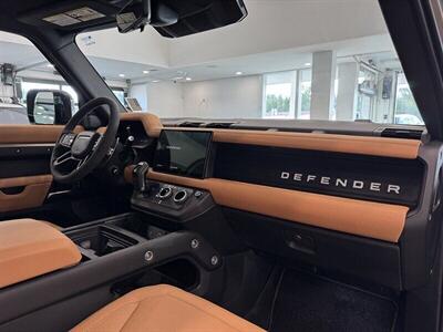 2023 Land Rover Defender Carpathian Edition   - Photo 19 - Gladstone, OR 97027