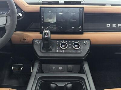 2023 Land Rover Defender Carpathian Edition   - Photo 32 - Gladstone, OR 97027
