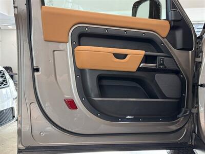2023 Land Rover Defender Carpathian Edition   - Photo 10 - Gladstone, OR 97027