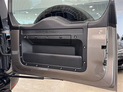 2023 Land Rover Defender Carpathian Edition   - Photo 37 - Gladstone, OR 97027