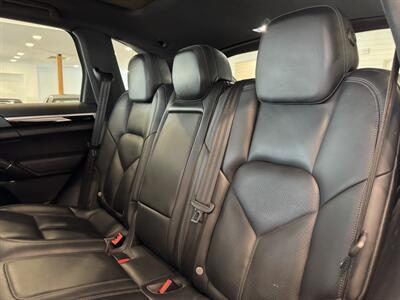 2015 Porsche Cayenne S   - Photo 11 - Gladstone, OR 97027