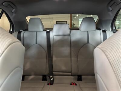 2022 Toyota Camry Hybrid XLE   - Photo 11 - Gladstone, OR 97027