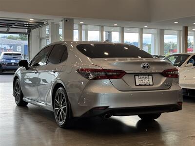 2022 Toyota Camry Hybrid XLE   - Photo 4 - Gladstone, OR 97027