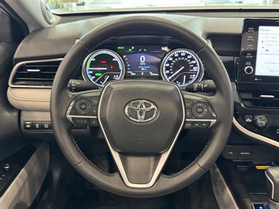 2022 Toyota Camry Hybrid XLE   - Photo 30 - Gladstone, OR 97027