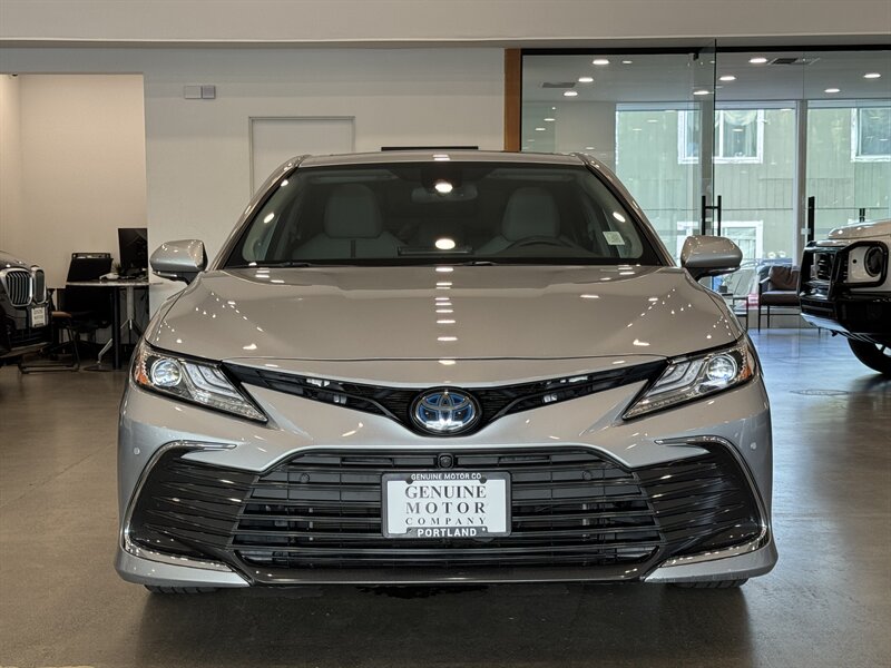 2022 Toyota Camry Hybrid XLE  