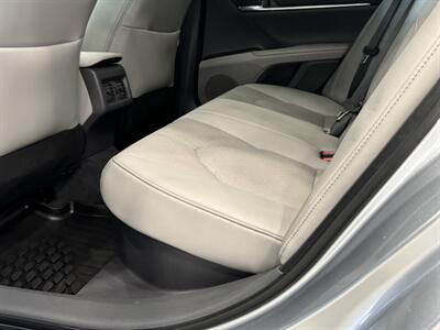 2022 Toyota Camry Hybrid XLE   - Photo 19 - Gladstone, OR 97027