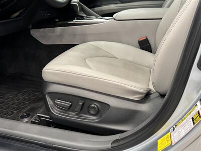 2022 Toyota Camry Hybrid XLE   - Photo 17 - Gladstone, OR 97027