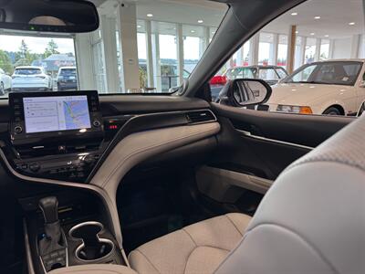 2022 Toyota Camry Hybrid XLE   - Photo 28 - Gladstone, OR 97027