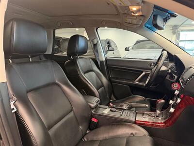 2009 Subaru Outback 2.5i Limited - Photo 8 - Gladstone, OR 97027