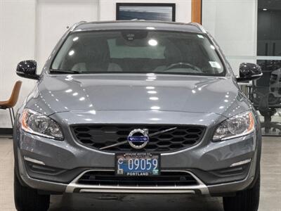 2018 Volvo V60 Cross Country T5 Premier   - Photo 2 - Gladstone, OR 97027