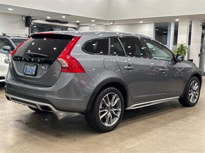 2018 Volvo V60 Cross Country T5 Premier   - Photo 6 - Gladstone, OR 97027