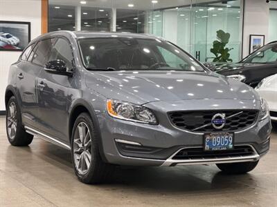 2018 Volvo V60 Cross Country T5 Premier   - Photo 1 - Gladstone, OR 97027