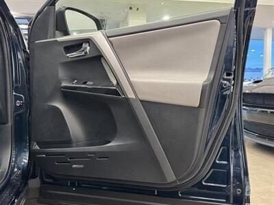 2017 Toyota RAV4 Hybrid Limited - Photo 14 - Gladstone, OR 97027