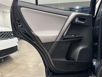 2017 Toyota RAV4 Hybrid Limited - Photo 15 - Gladstone, OR 97027