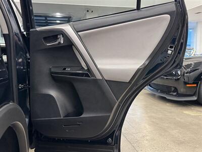 2017 Toyota RAV4 Hybrid Limited - Photo 16 - Gladstone, OR 97027