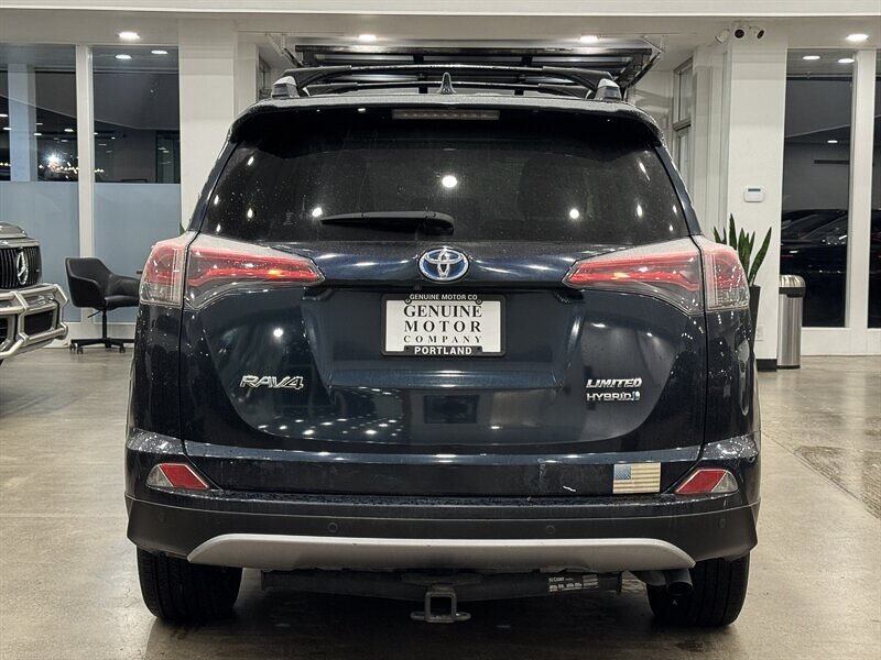 2017 Toyota RAV4 Hybrid Limited photo 3