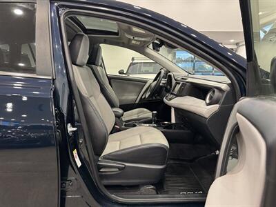 2017 Toyota RAV4 Hybrid Limited - Photo 9 - Gladstone, OR 97027