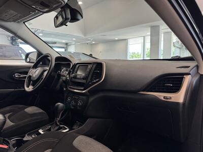 2016 Jeep Cherokee Sport   - Photo 24 - Gladstone, OR 97027