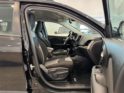 2016 Jeep Cherokee Sport   - Photo 9 - Gladstone, OR 97027