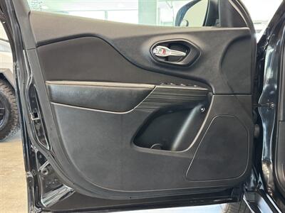 2016 Jeep Cherokee Sport   - Photo 13 - Gladstone, OR 97027