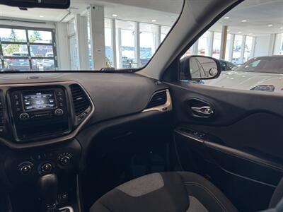 2016 Jeep Cherokee Sport   - Photo 28 - Gladstone, OR 97027