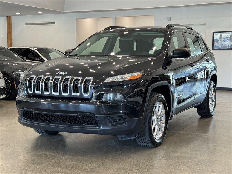 2016 Jeep Cherokee Sport - Photo 1 - Gladstone, OR 97027