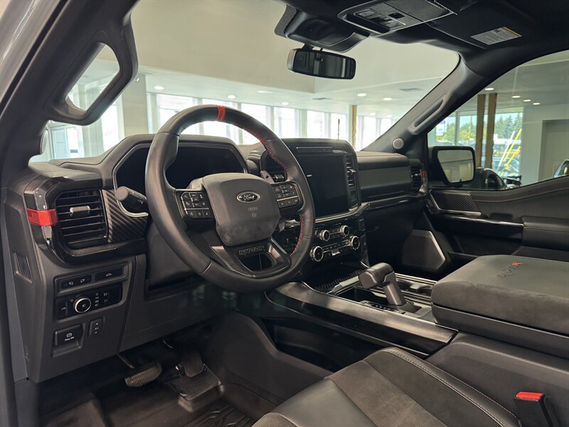 2023 Ford F-150 Raptor photo 19