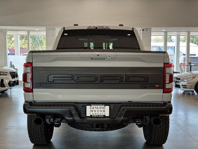 2023 Ford F-150 Raptor photo 3