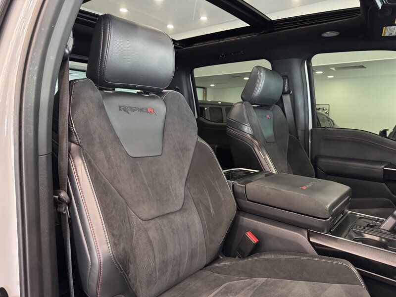 2023 Ford F-150 Raptor photo 21