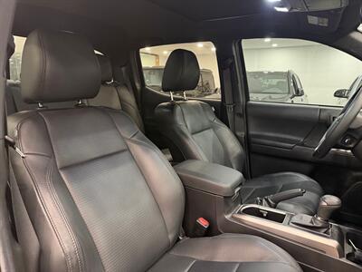 2023 Toyota Tacoma Limited V6 - Photo 8 - Gladstone, OR 97027