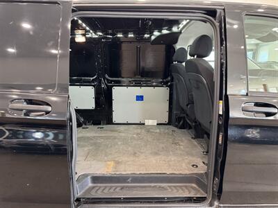 2018 Mercedes-Benz Metris Cargo   - Photo 9 - Gladstone, OR 97027