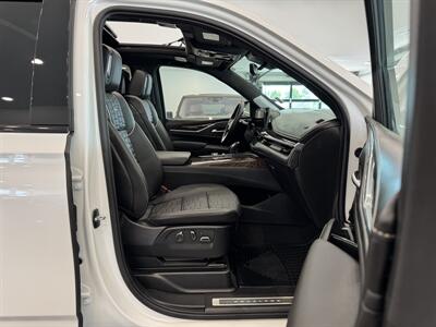 2023 Cadillac Escalade ESV Sport Platinum   - Photo 9 - Gladstone, OR 97027