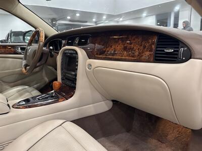 2008 Jaguar XJ8 Vanden Plas   - Photo 14 - Gladstone, OR 97027