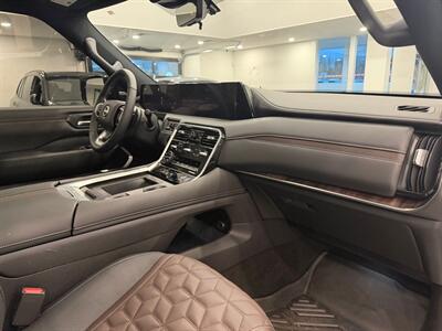 2025 Nissan Armada Platinum Reserve   - Photo 10 - Gladstone, OR 97027