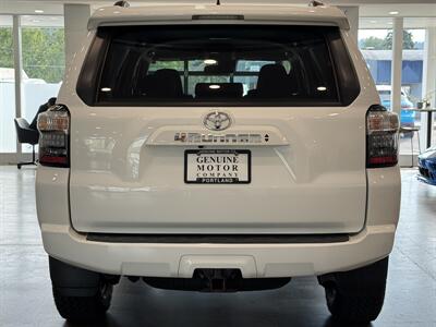 2022 Toyota 4Runner SR5   - Photo 5 - Gladstone, OR 97027