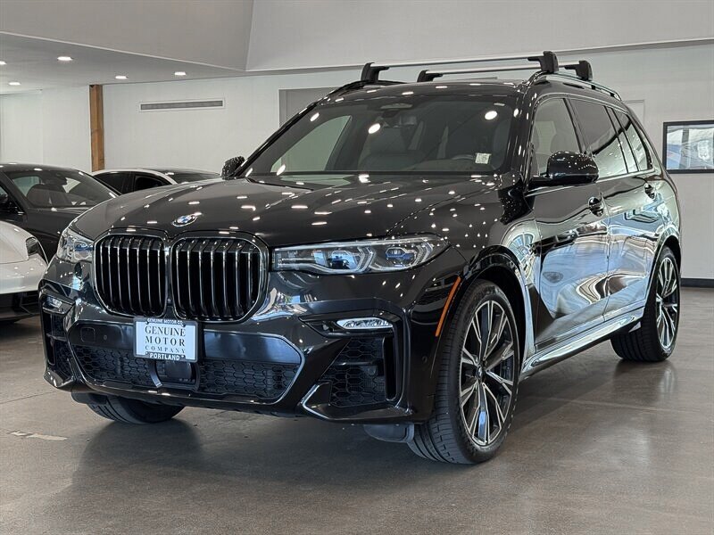 2022 BMW X7 M50i  