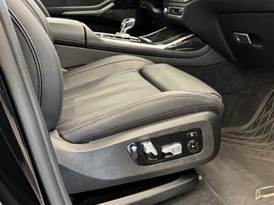 2022 BMW X7 M50i - Photo 18 - Gladstone, OR 97027