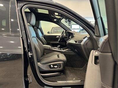 2022 BMW X7 M50i - Photo 9 - Gladstone, OR 97027
