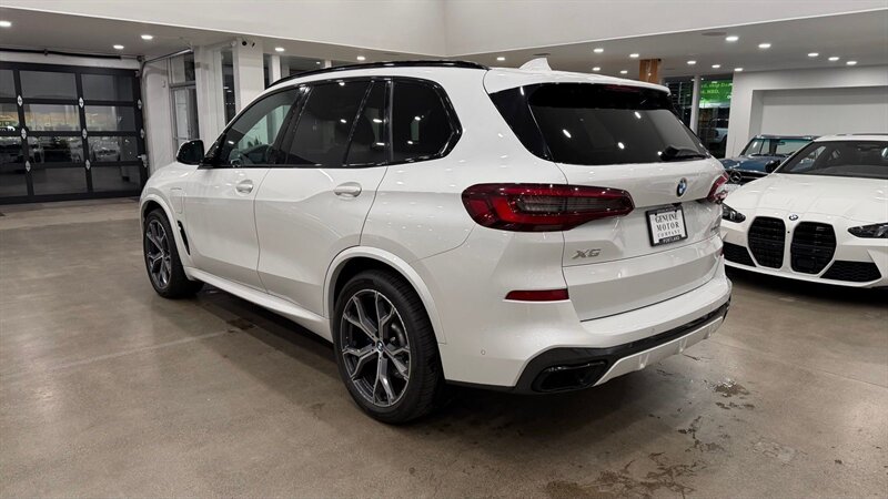 2021 Bmw X5 xDrive45e photo 3