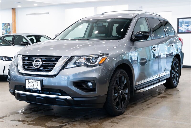 2017 Nissan Pathfinder Platinum   - Photo 1 - Gladstone, OR 97027