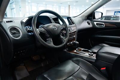 2017 Nissan Pathfinder Platinum   - Photo 19 - Gladstone, OR 97027