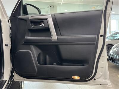 2021 Toyota 4Runner SR5 Premium   - Photo 14 - Gladstone, OR 97027